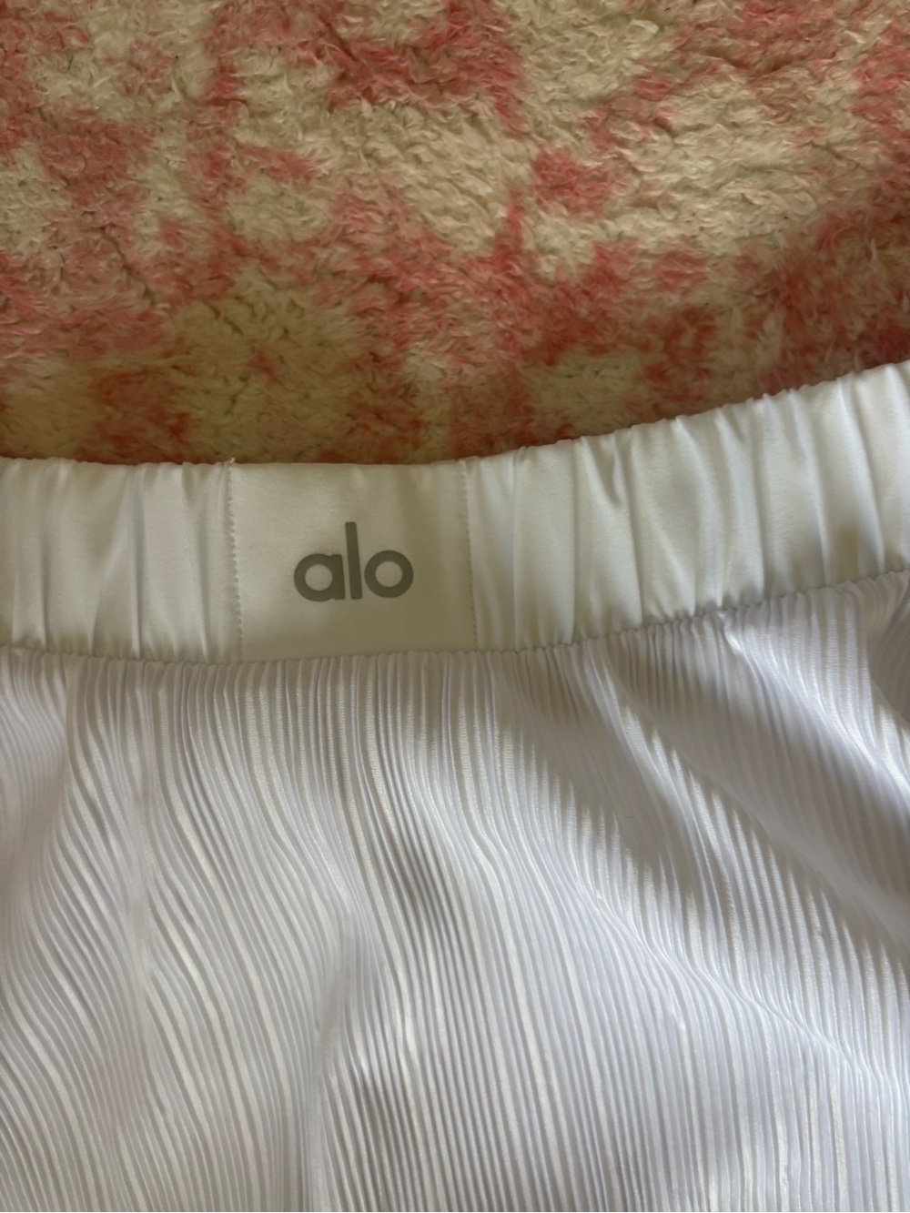 ALO Yoga White Micro Plisse skirt - Picture 5 of 6